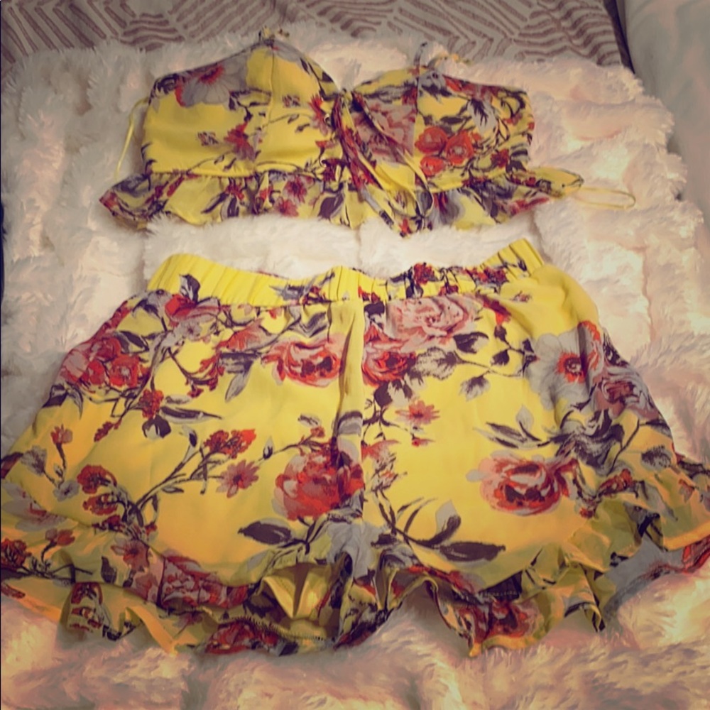 Cute too & shorts from JLUXLABEL